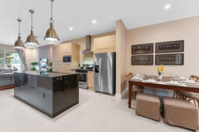 Luxury 4BR Townhouse Next to Disney Orlando 3175